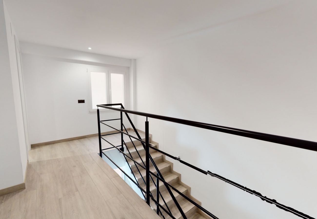 Apartamento en Alicante - Large & Relaxing City Home