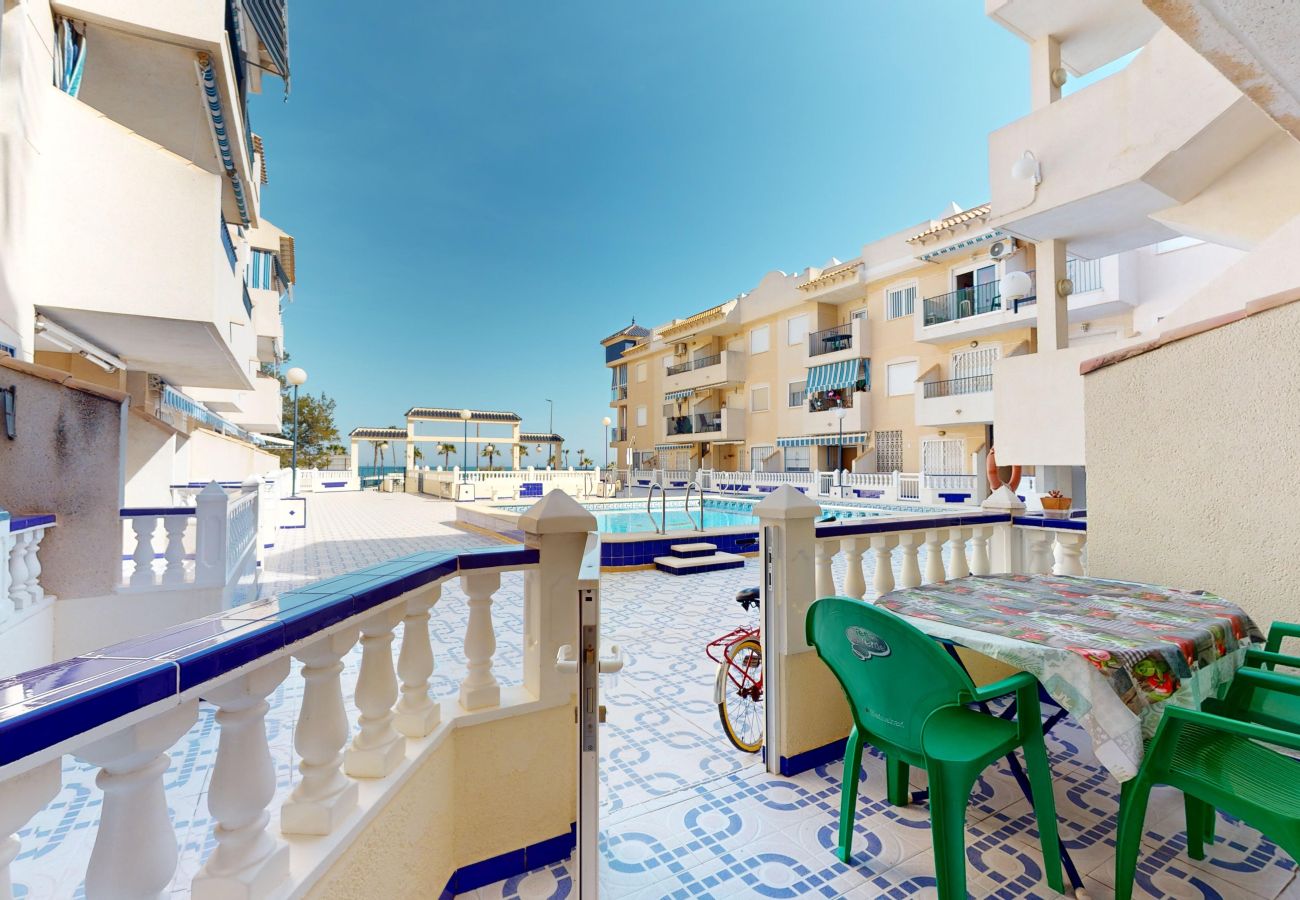 Apartamento en Torrevieja - Cozy Summer Apartment