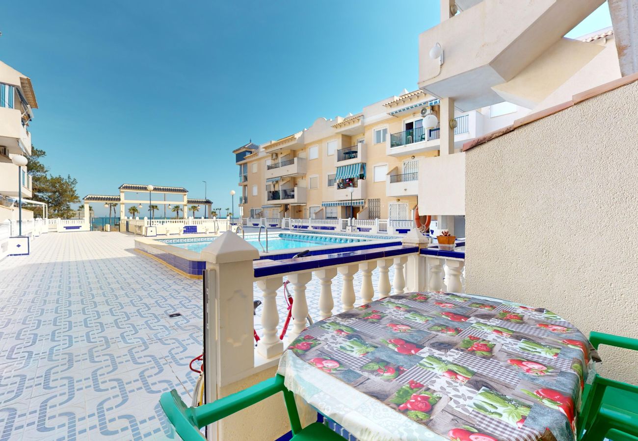 Apartamento en Torrevieja - Cozy Summer Apartment