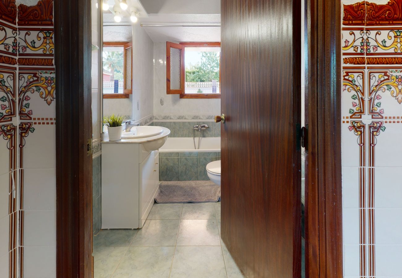 Chalet en San Juan de Alicante - Family Mediterranean Villa