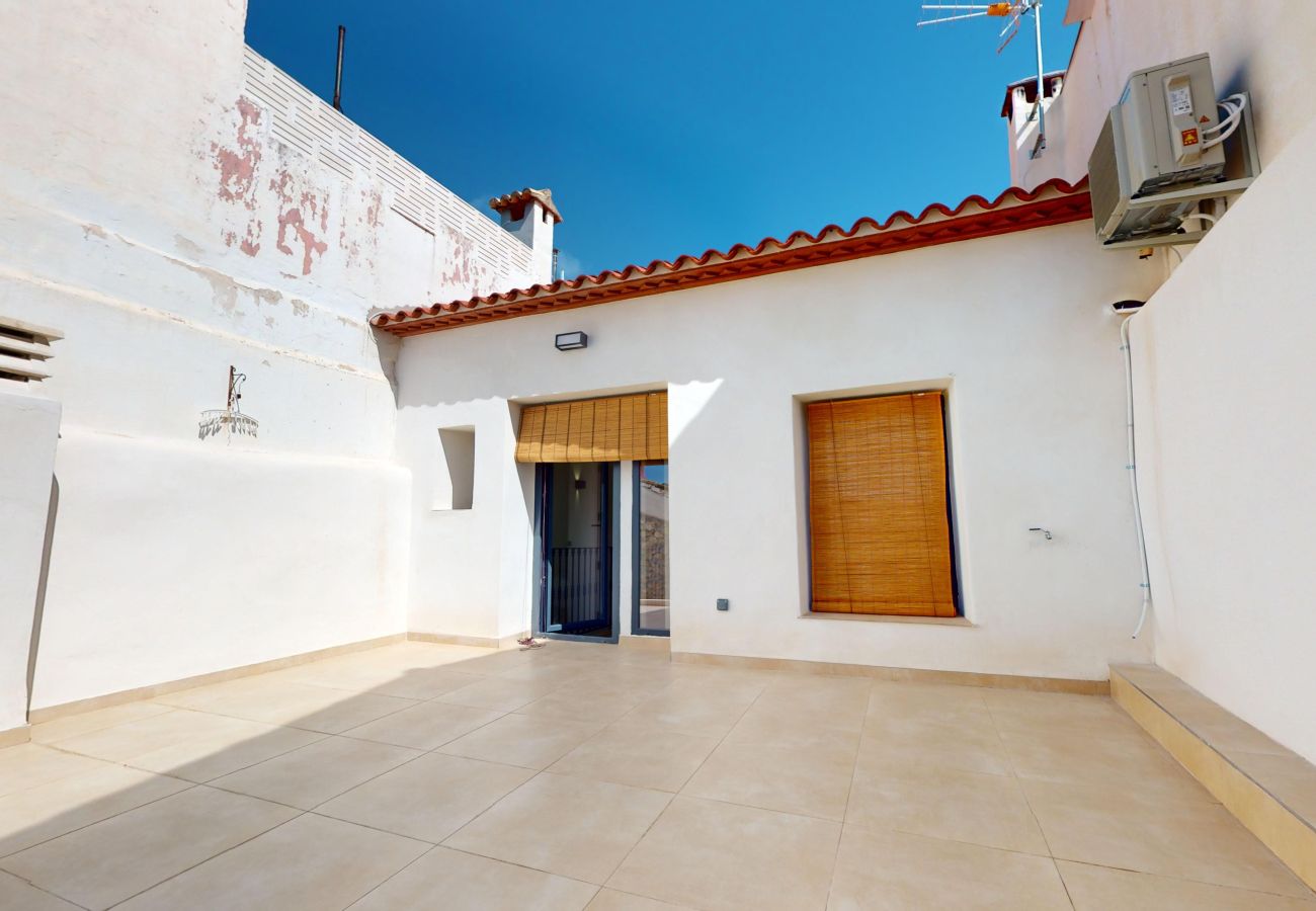 Casa rural en Sanet y Negrals - Charming & Relaxing Village House