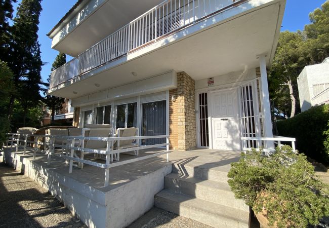 Villa in El Vendrell - R31 - CASA MONICA