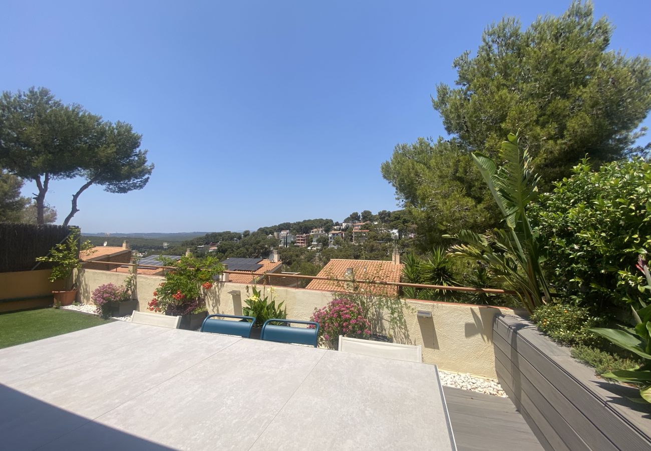 Townhouse in Tarragona - TH122-Villa Moderna con Piscina y Vistas Panorámic