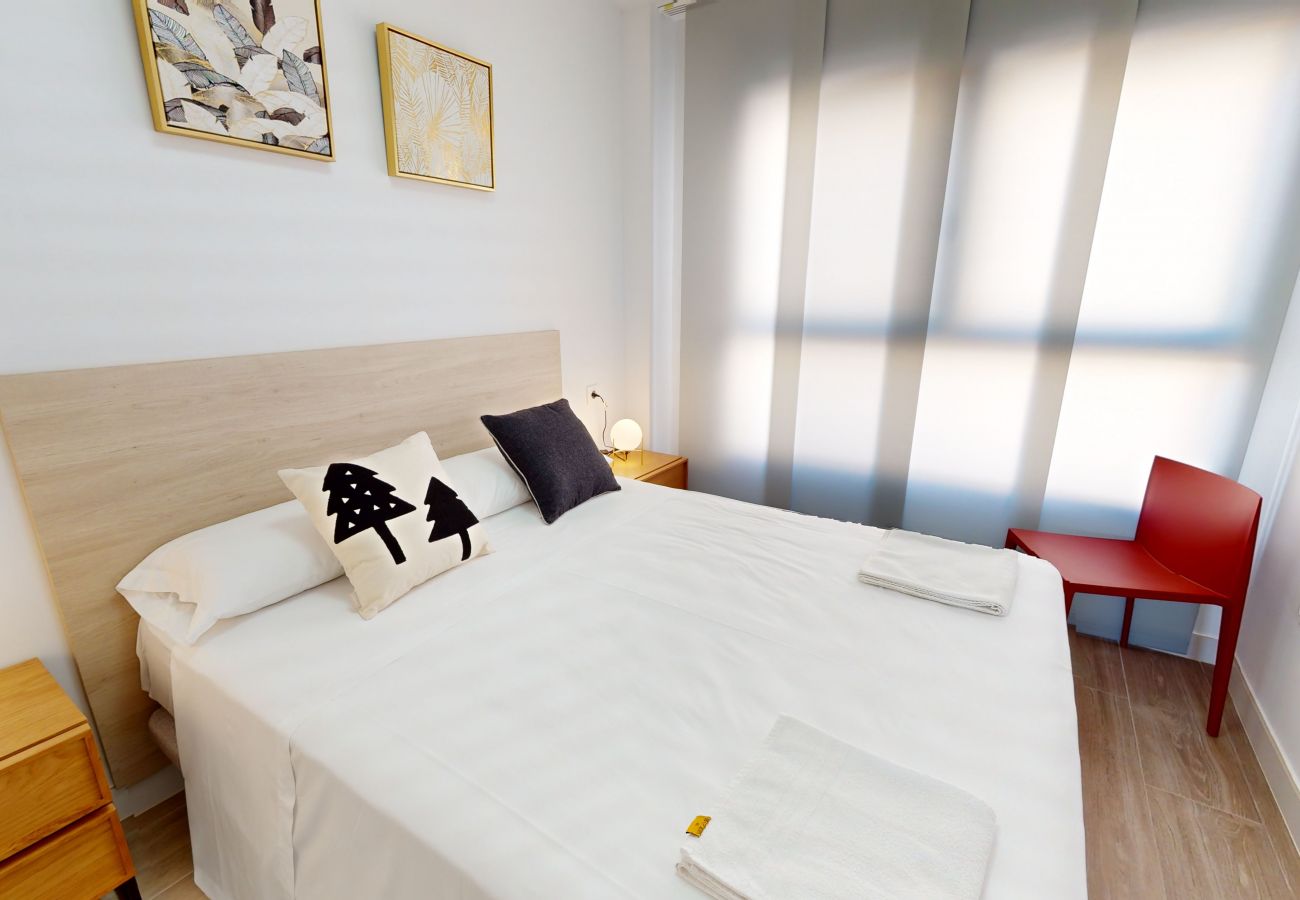 Apartment in Alicante / Alacant - Alicante Colorful Penthouse Center 5C