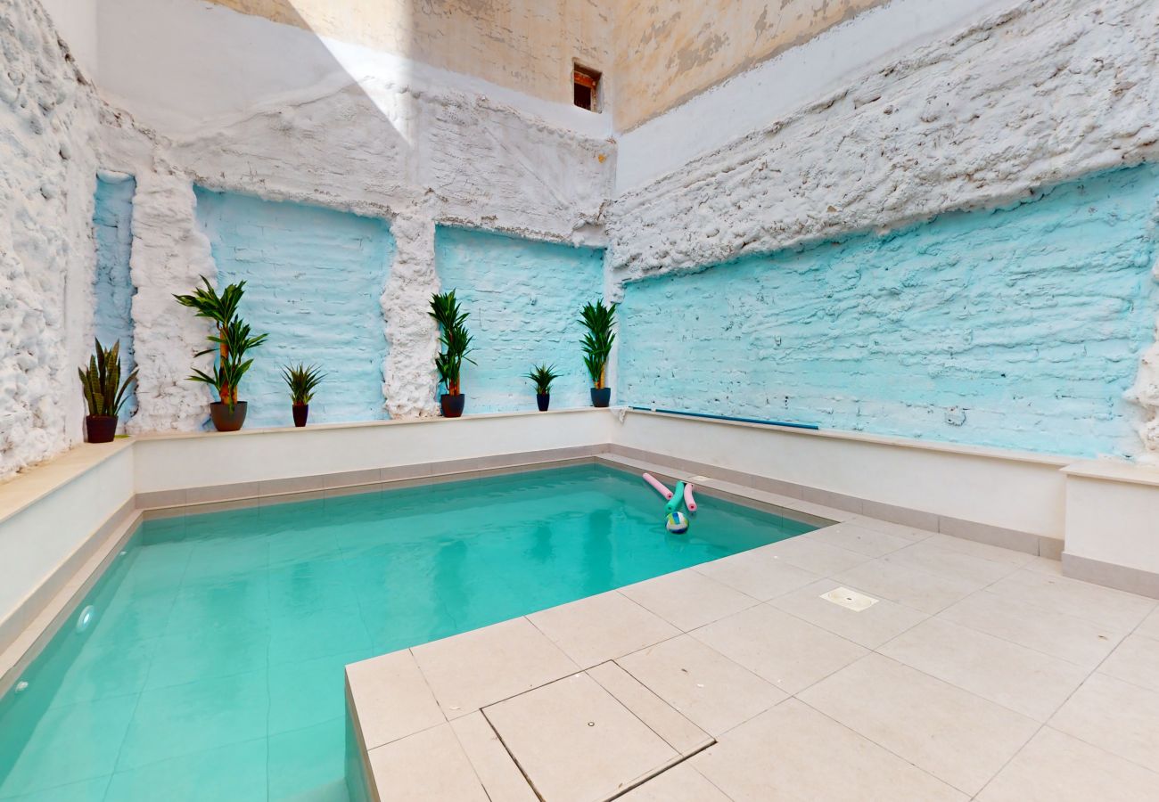 Apartment in Alicante / Alacant - Alicante Colorful Penthouse Center 5C