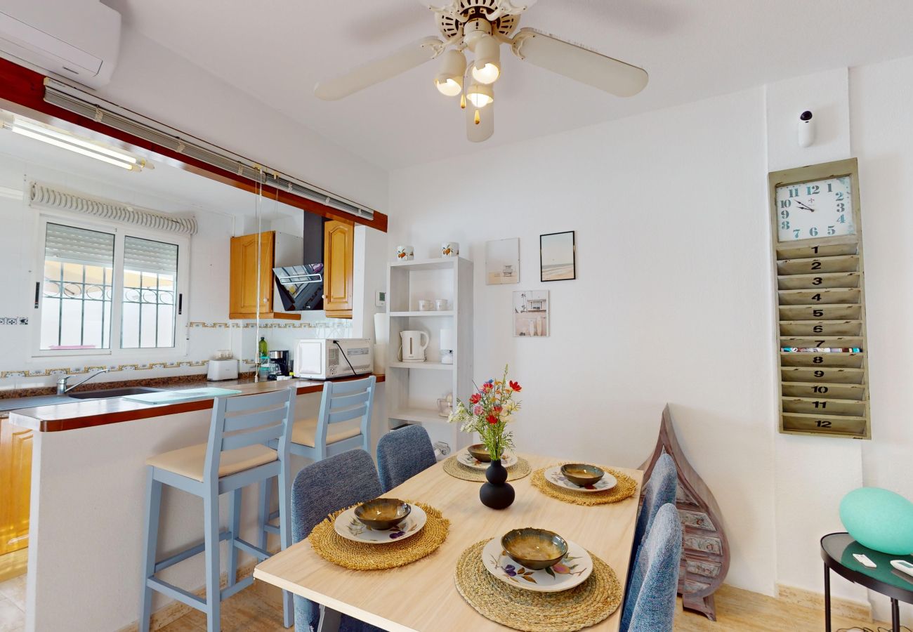 Townhouse in Vergel - Sweet & Relaxing Home